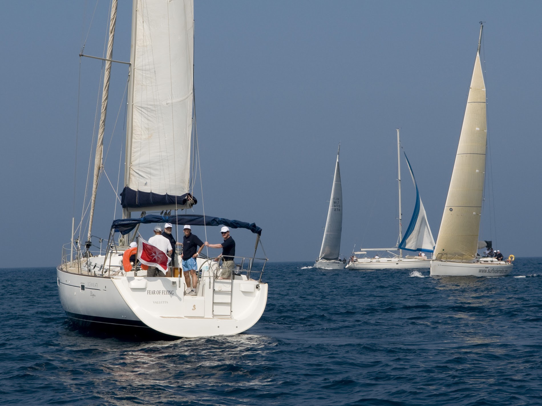 MEETING AUF HOHER SEE